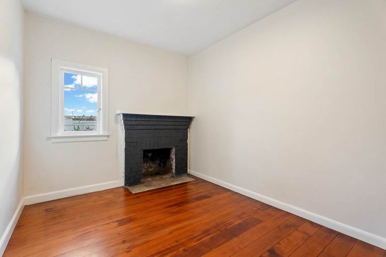 Photo of property in 43 Hutton Street, Otahuhu, Auckland, 1062