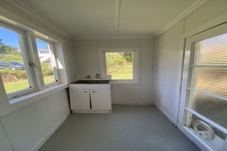 Photo of property in 109 Island Bay Road, Beach Haven, Auckland, 0626