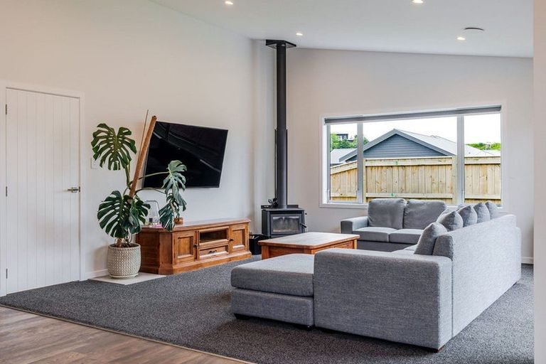 Photo of property in 58 Freedom Drive, Kelvin Grove, Palmerston North, 4414