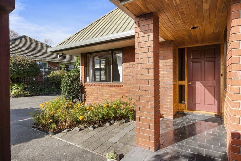 Photo of property in 203b Memorial Avenue, Burnside, Christchurch, 8053