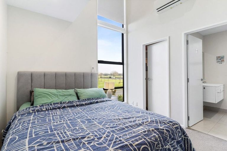 Photo of property in 7 Battalion Drive, Papakura, 2110