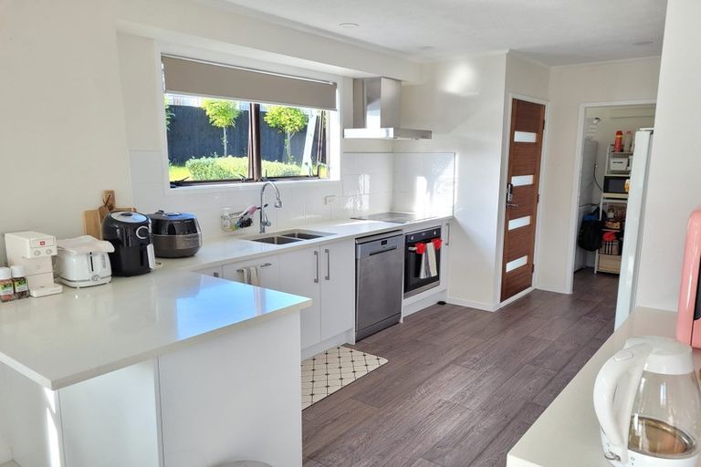 Photo of property in 89 Solar Road, Glen Eden, Auckland, 0602