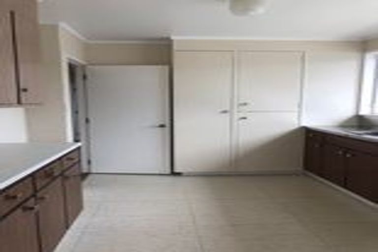 Photo of property in 1/36 Exmouth Road, Northcote, Auckland, 0627