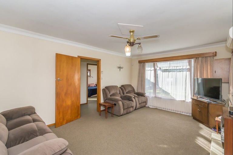 Photo of property in 39 Carlisle Street, Levin, 5510