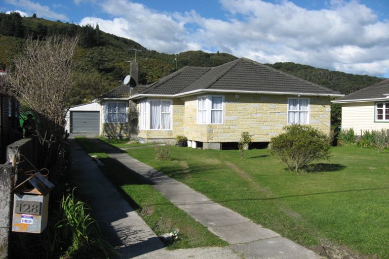 Photo of property in 128 Moohan Street, Wainuiomata, Lower Hutt, 5014