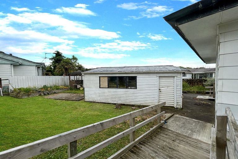 Photo of property in 23 Lipton Grove, Opaheke, Papakura, 2113