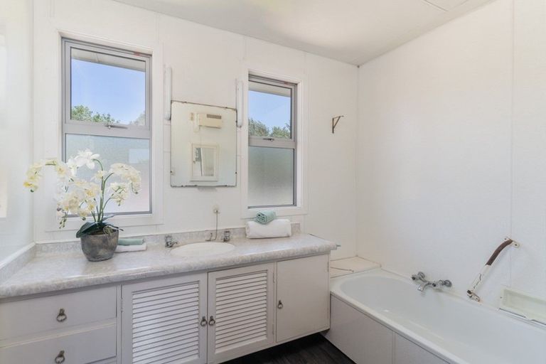 Photo of property in 1/15 Dovedale Avenue, Ilam, Christchurch, 8041