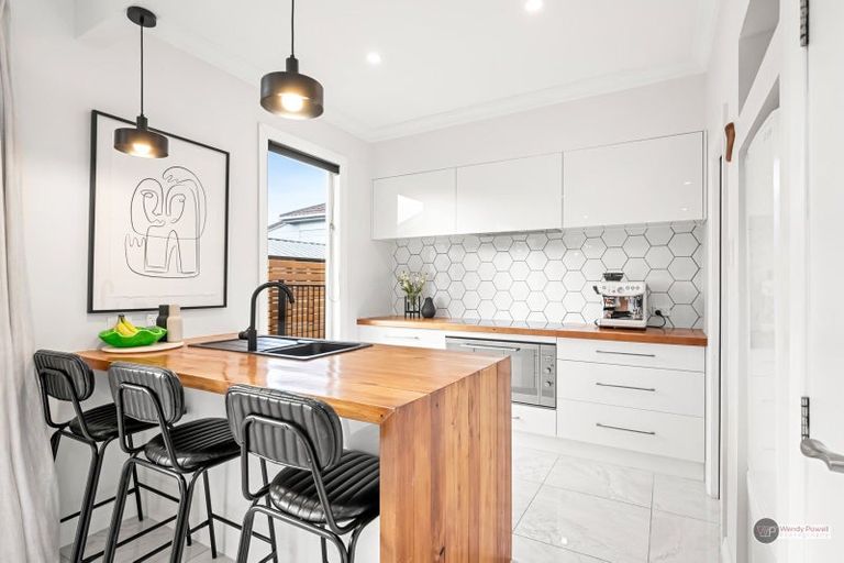 Photo of property in 68 Cuba Street, Petone, Lower Hutt, 5012