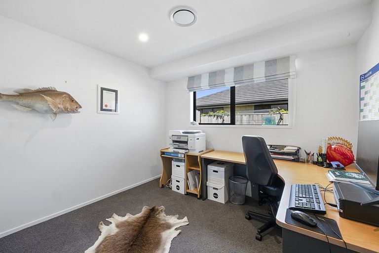 Photo of property in 10 Northpoint Way, Bell Block, New Plymouth, 4312