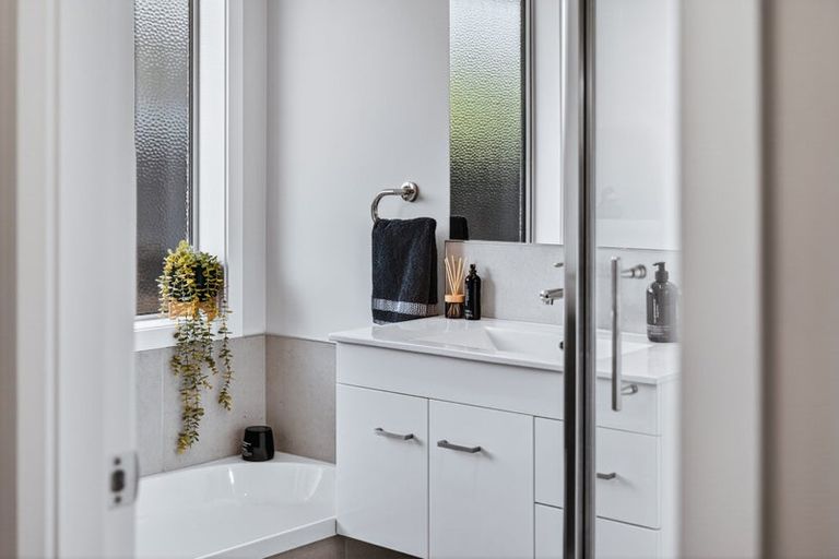 Photo of property in 22 Huka Heights Drive, Rangatira Park, Taupo, 3330