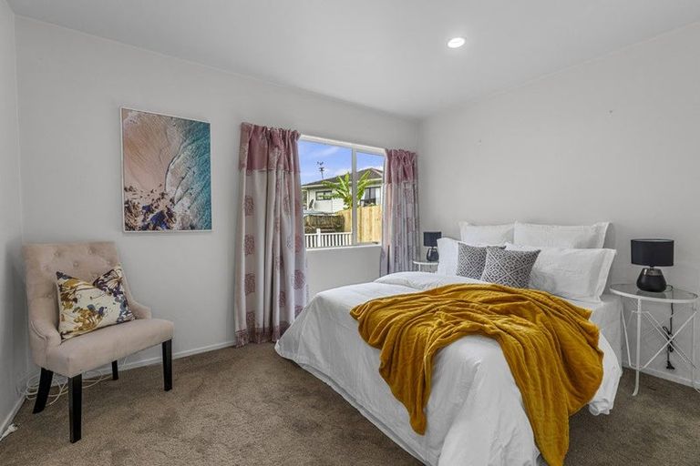 Photo of property in 7 Wattle Street, New Lynn, Auckland, 0600