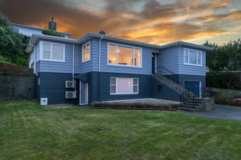 Photo of property in 45 Bracken Road, Paparangi, Wellington, 6037