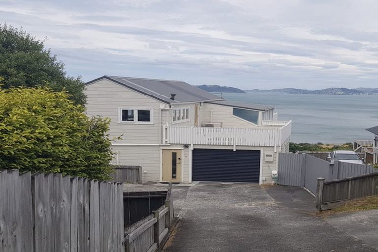 Photo of property in 7a Korokoro Road, Korokoro, Lower Hutt, 5012