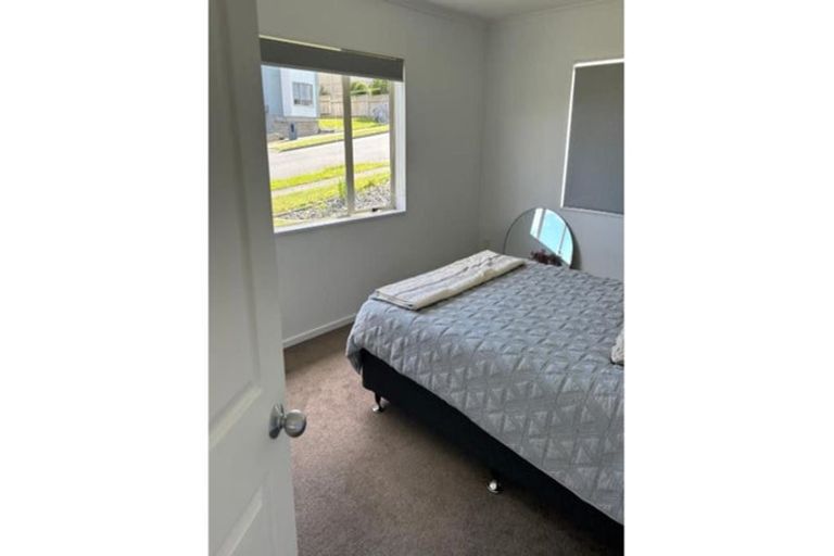 Photo of property in 40 Waverton Terrace, Churton Park, Wellington, 6037