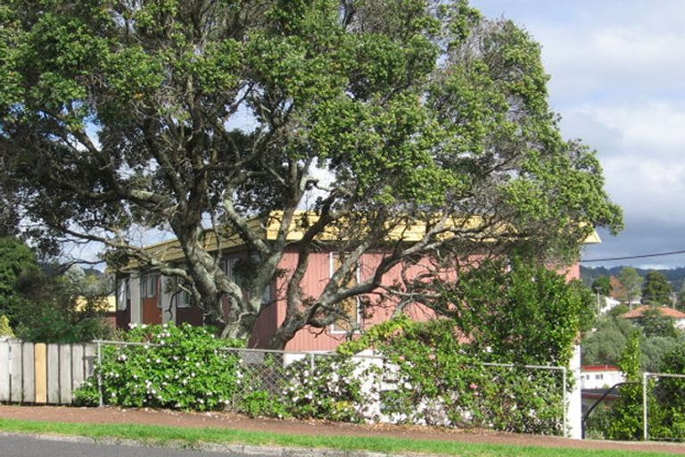 Photo of property in 1/78 West Coast Road, Glen Eden, Auckland, 0602