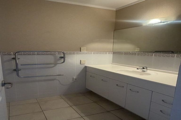 Photo of property in 53 Smiths Road, Matua, Tauranga, 3110