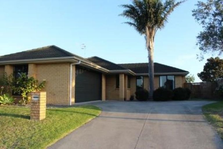 Photo of property in 718 Gloucester Road, Papamoa Beach, Papamoa, 3118