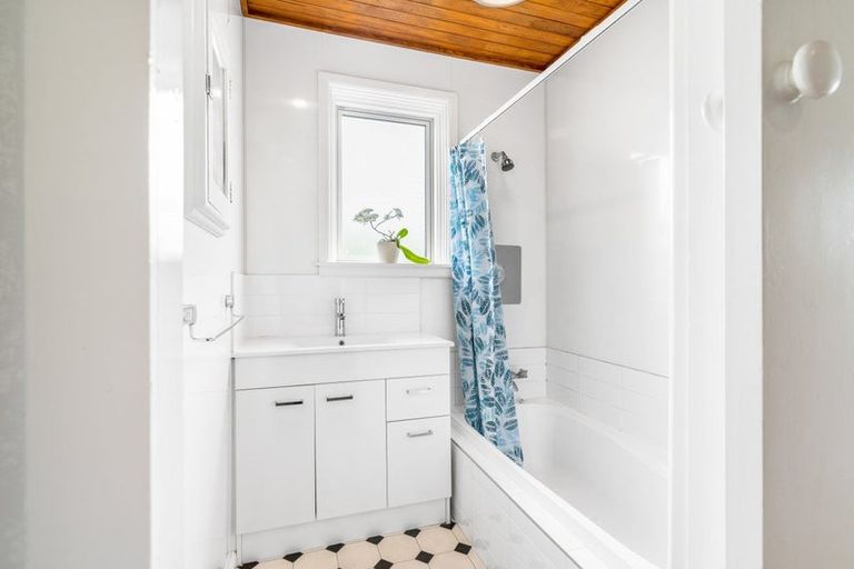 Photo of property in 24 Checketts Avenue, Halswell, Christchurch, 8025