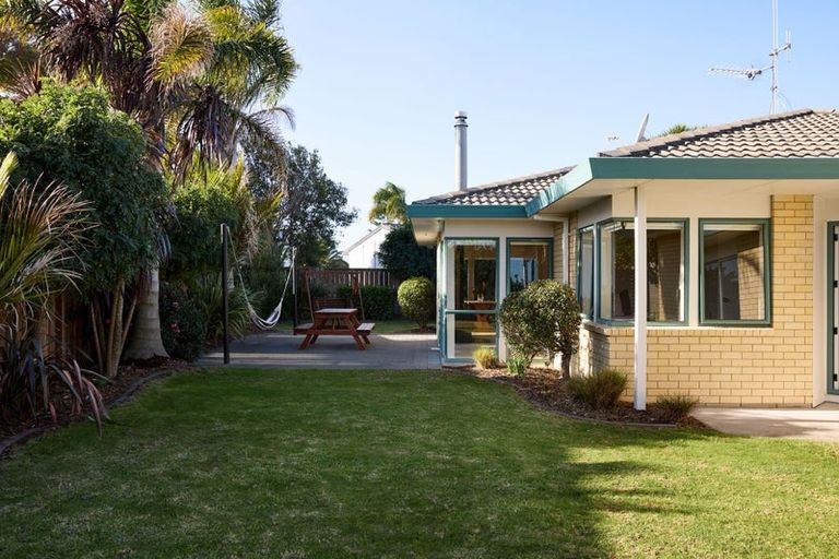 Photo of property in 93 Romana Crescent, Papamoa Beach, Papamoa, 3118