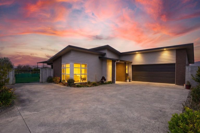 Photo of property in 18 Accolade Street, Maewa, Feilding, 4702