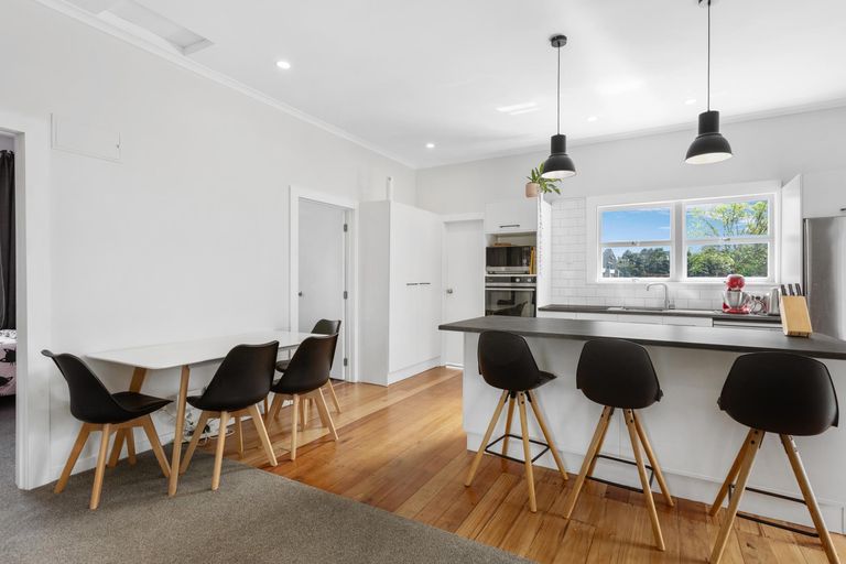 Photo of property in 30 Eynon Road, Morrinsville, 3300