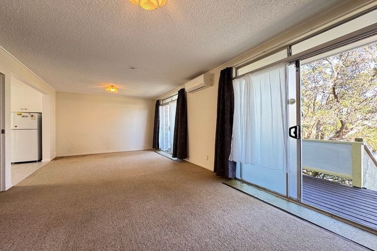 Photo of property in 3/7 Rangitane Street, Maupuia, Wellington, 6022