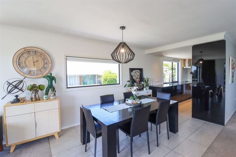 Photo of property in 219 Douglas Street, Highfield, Timaru, 7910