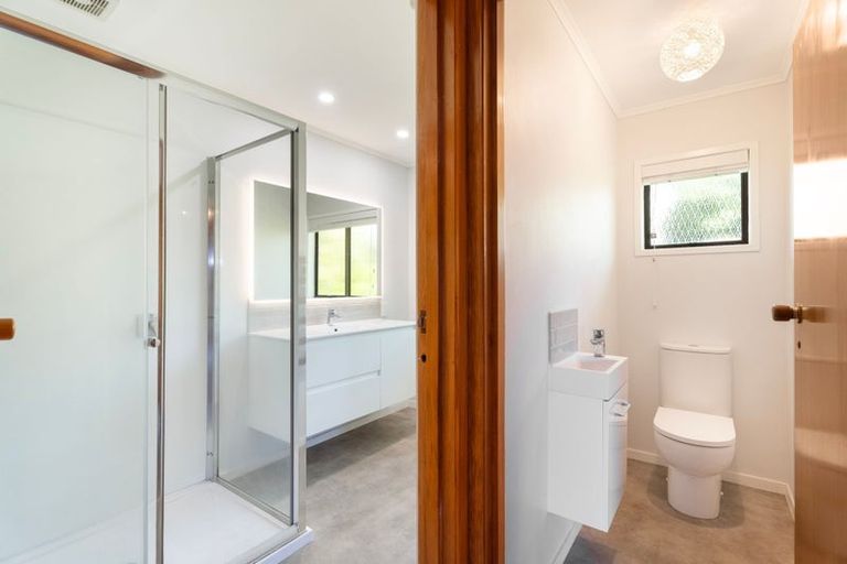 Photo of property in 8 Tairua Heights, Tairua, 3508