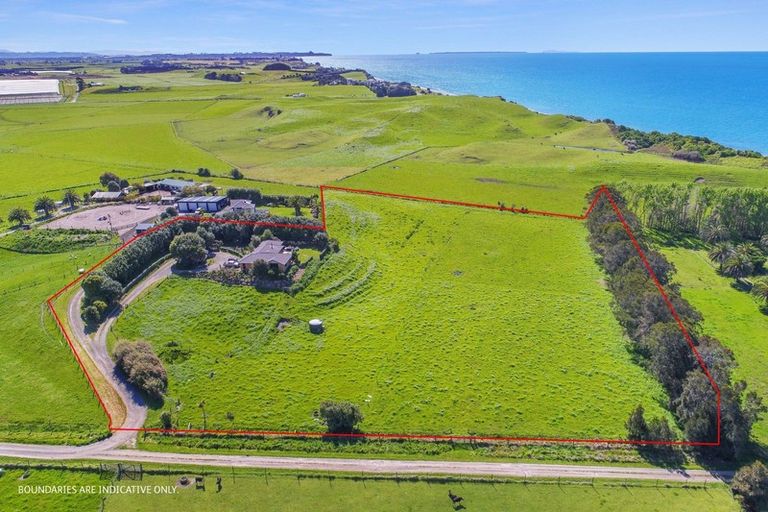 Photo of property in 2425d State Highway 2, Pukehina, Te Puke, 3186