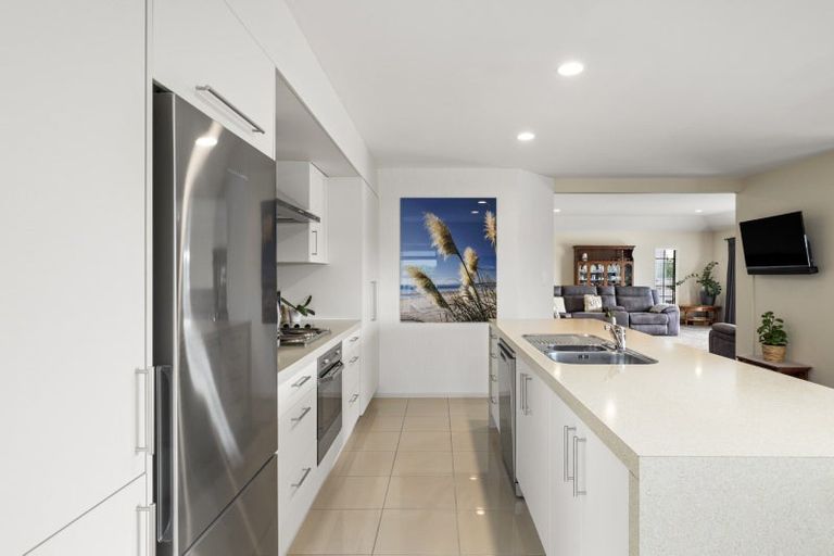 Photo of property in 214 Castlewold Drive, Bethlehem, Tauranga, 3110