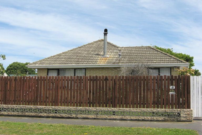Photo of property in 21 Glenrowan Avenue, Avondale, Christchurch, 8061