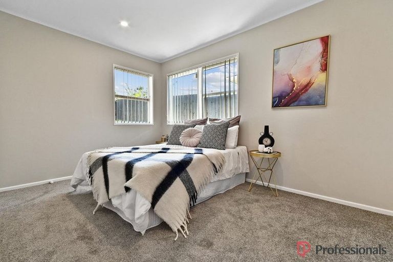Photo of property in 31 Ilford Crescent, Mangere, Auckland, 2022