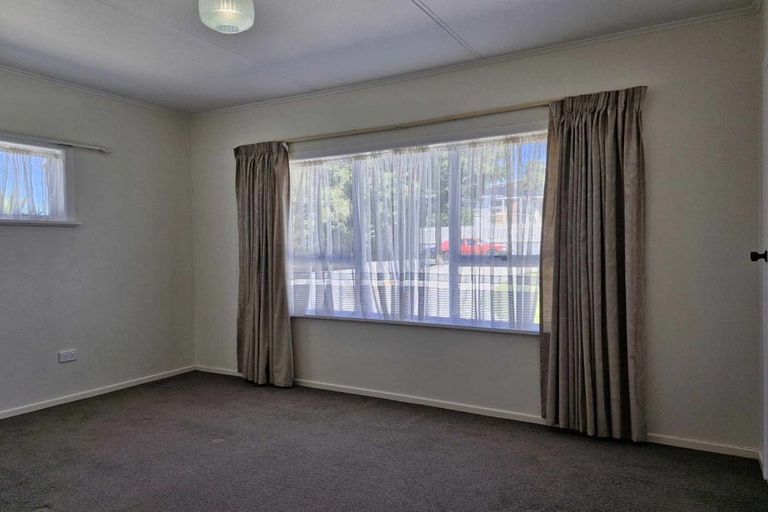 Photo of property in 64 Mould Street, Waitara, 4320