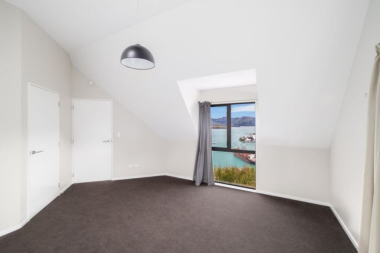 Photo of property in 30 Gilmour Terrace, Lyttelton, 8082