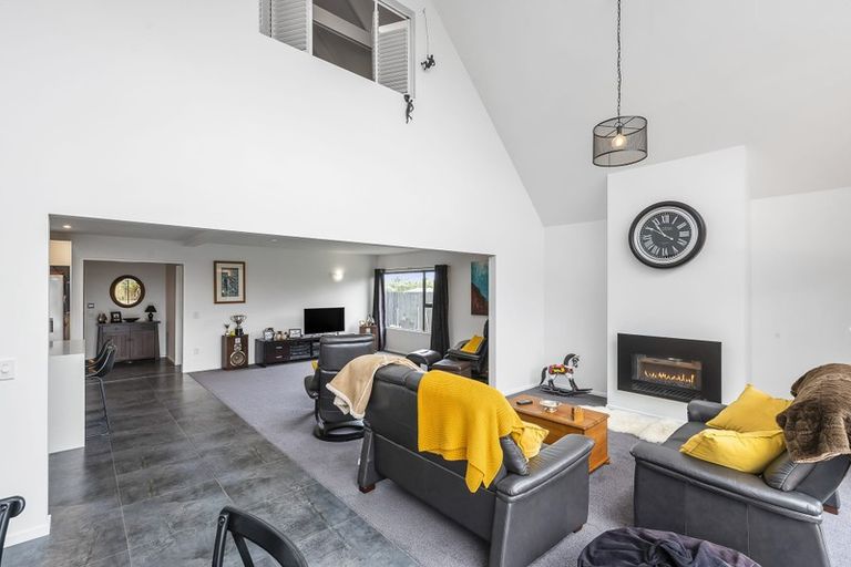 Photo of property in 42 Pukenamu Road, Te Horo, Otaki, 5581