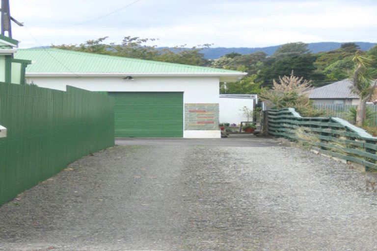 Photo of property in 12a Ebdentown Street, Ebdentown, Upper Hutt, 5018