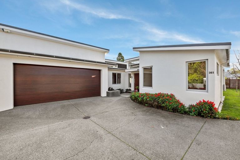 Photo of property in 361 Te Moana Road, Waikanae, 5036