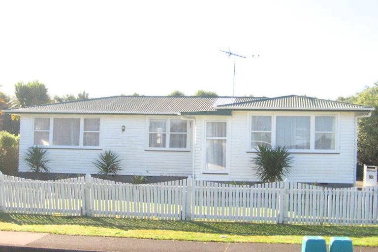 Photo of property in 13 Brightwell Street, Papakura, 2110
