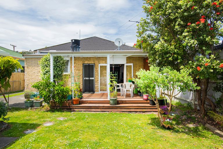 Photo of property in 160 Fox Street, Whataupoko, Gisborne, 4010