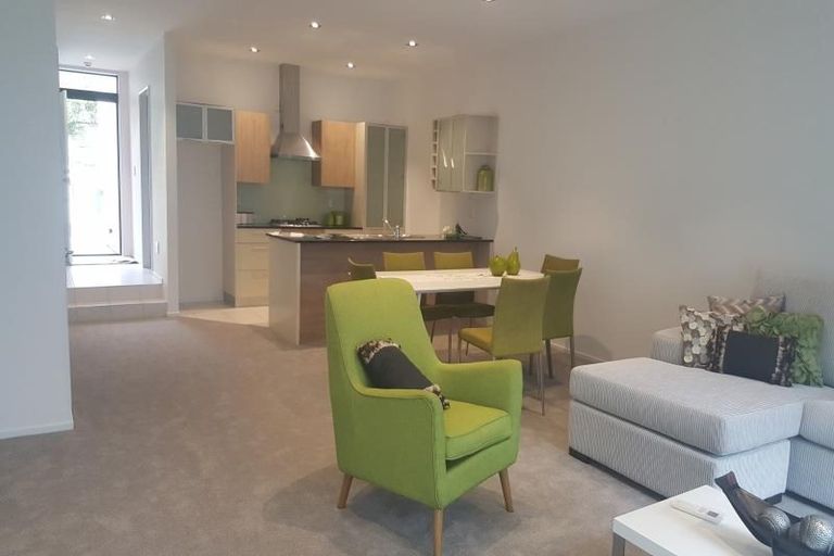 Photo of property in 3/40 Scarlet Oak Drive, Schnapper Rock, Auckland, 0632