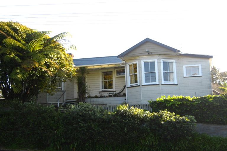 Photo of property in 2/46 Frankley Road, Westown, New Plymouth, 4310