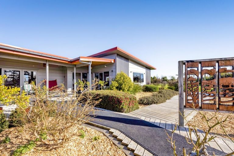 Photo of property in 280 Austin Road, Normanby, Hawera, 4673