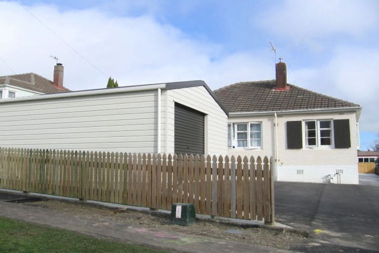 Photo of property in 20 Rangiora Avenue, Roslyn, Palmerston North, 4414