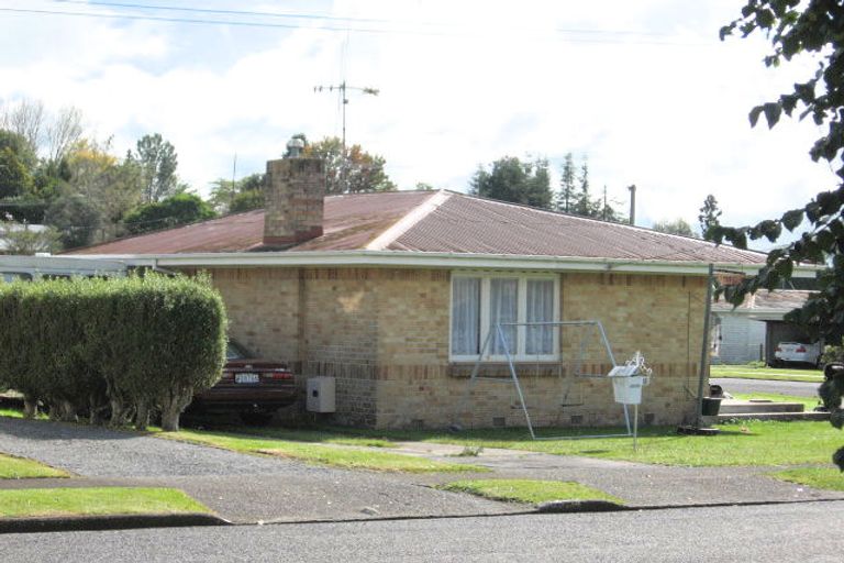 Photo of property in 10 Church Street, Tirau, 3410
