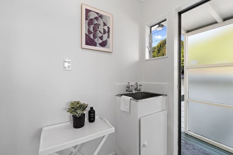 Photo of property in 4/448 Glenfield Road, Glenfield, Auckland, 0629