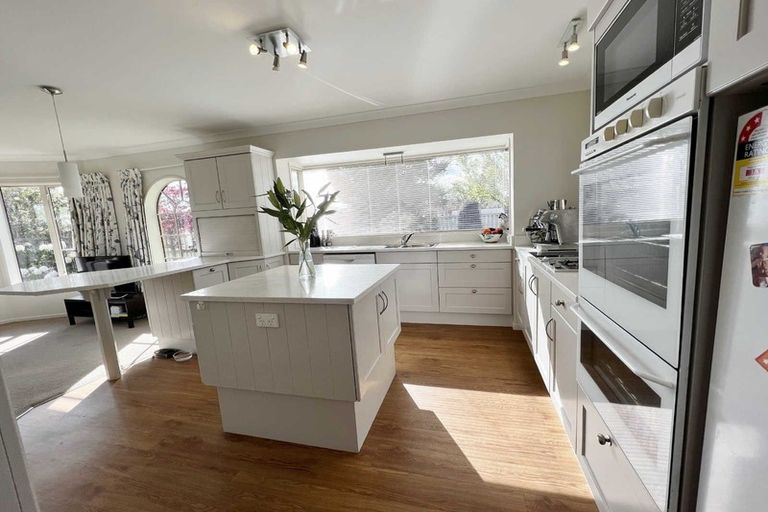 Photo of property in 51 Rempstone Drive, Halswell, Christchurch, 8025