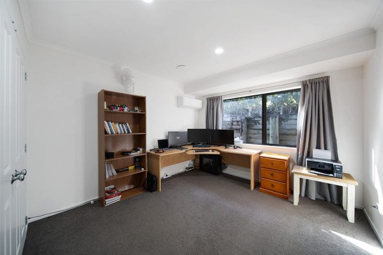 Photo of property in 11 Tanah Merah Drive, Papakura, 2110