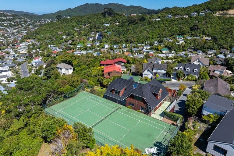 Photo of property in 46 David Crescent, Karori, Wellington, 6012