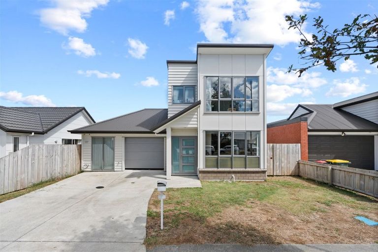 Photo of property in 7 Takahe Avenue, Takanini, 2112