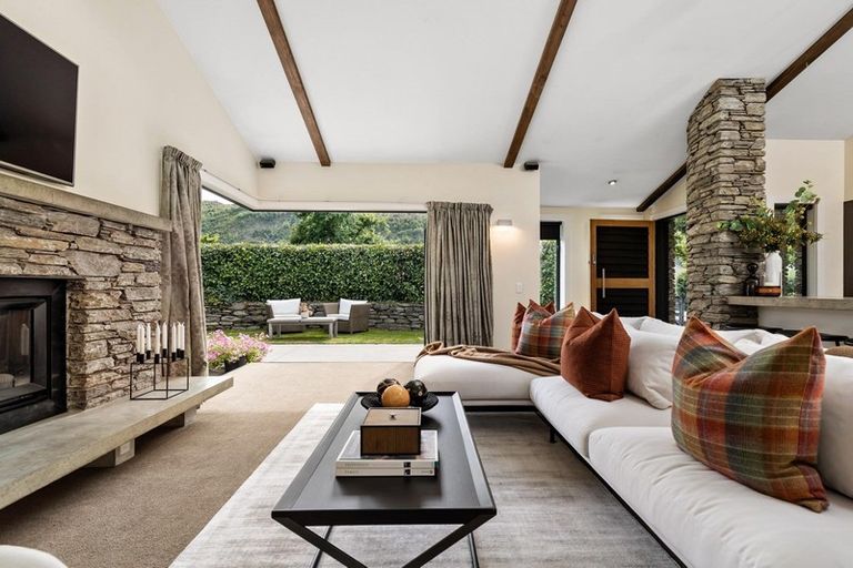 Photo of property in 94 Centennial Avenue, Arrowtown, 9302